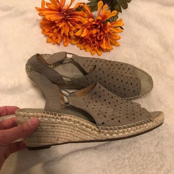 petrina gail sandals